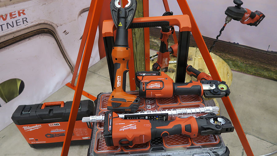 Sertisseuse à guillotine M18 ONEHCCT60 Milwaukee Sertisseuse à guillotine M18 ONEHCCT60 Milwaukee